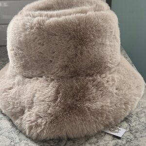 House of Harlow 1960 Faux Fur Hat